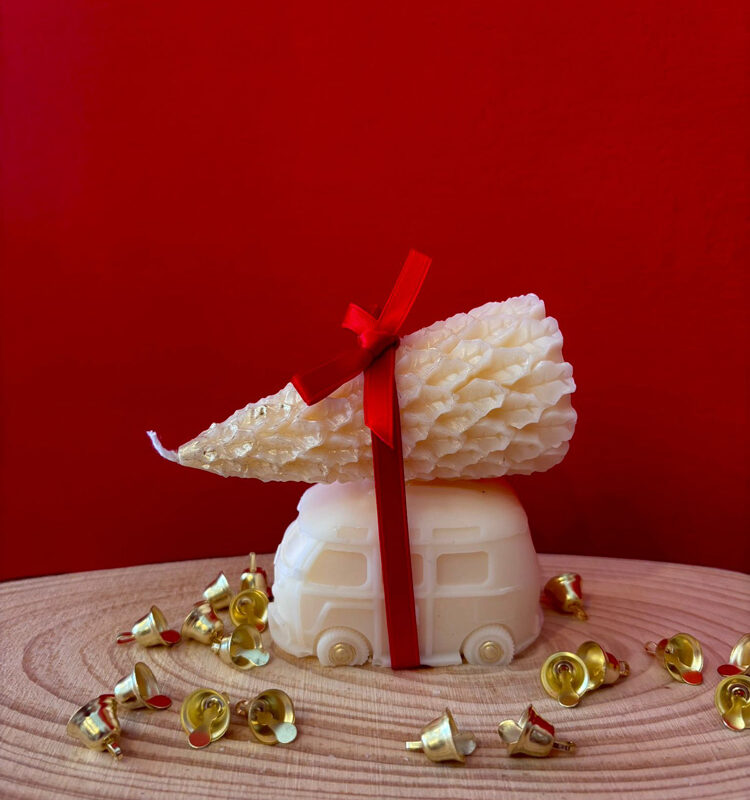 Furgoncino con albero - Candela in cera di oliva