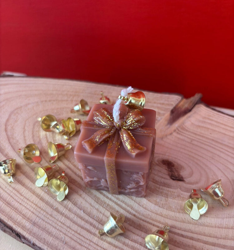 Pacchetto regalo - Candela in cera di olive